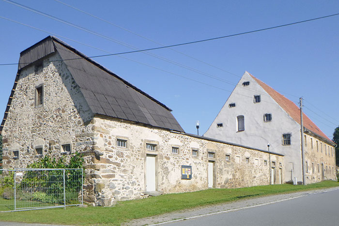 Blick auf das Gesindehaus Polenz Blick auf das Gesindehaus Polenz