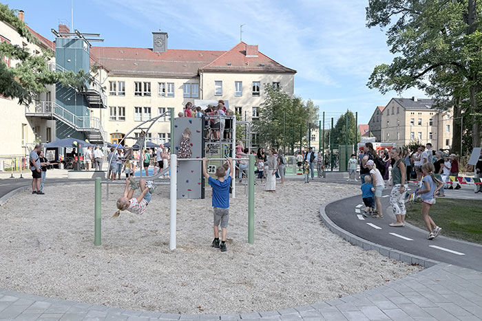 Neuer Schulhof Neuer Schulhof