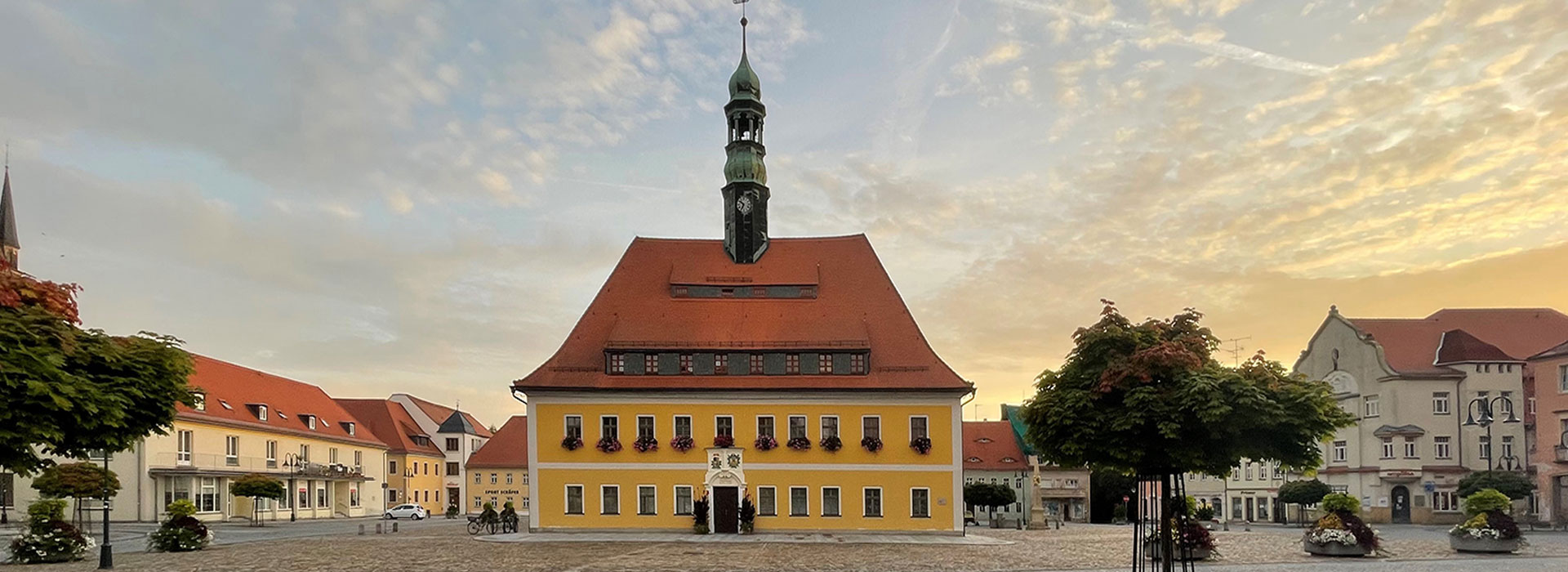 Markt mit Rathaus Neustadt in Sachsen